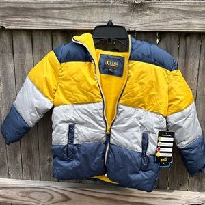 IExtreme size 5 hooded puffer jacket. NWT!